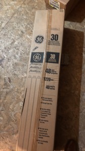 Full Case of General Electric Fluorescent Bulbs, 30 Bulbs in Box, F40T12, 3150 Lumens, 40 Watts, 48 Inches Long, 4,100 Kelvin Light Temperature, 72 CRI