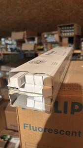 Open Case of ProLume Fluorescent Light Bulbs, 14 Bulbs, F13T5CW Preheat 13 Watts, Miniature Bi-Pin Cool white 21 Inches Long