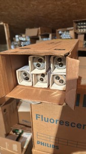 Open Case of General Electric Fluorescent Light Bulbs, 5 Bulbs in Box, F15-T12, Cool White 18 Inch Garage and Basement 18 inches long