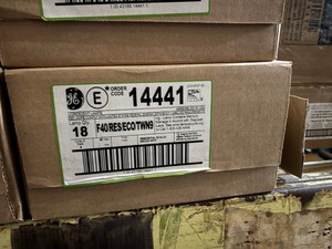 Box of General Electric Fluorescent Light Bulbs, 18 Bulbs, F40-RES-ECO-TWN9, 40 Watts, 4100K, Medium Bi-Pin