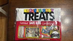 Trading Card Treats Sealed Bag of 24 Packs of Cards Featuring Universal Studios Monsters, RARE SEALED