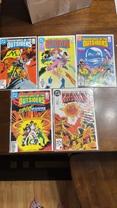 Adventures of The Outsiders Comic Book Lot, 5 Comics DC