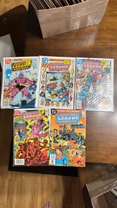 Justice League of America Vintage Comic Book Lot, 5 DC Comics