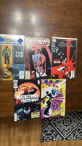 Batman, Batgirl and Gotham Central Comic book Lot