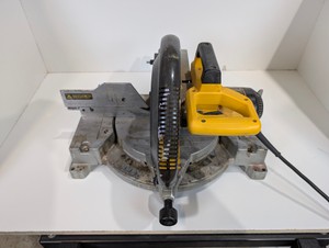 DeWalt DW705 12 Compound Miter Saw