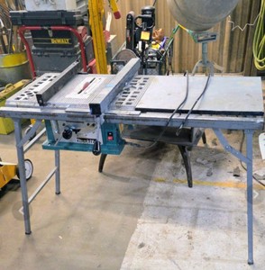 Makita 2708 Table Saw w Stand, Fence & Side Extension - 115V, 12A, 4500 RPM