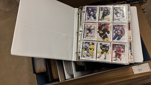 Big Binder of 1990s NHL Hockeh Cards, Lots of Stars and Hall of Famers