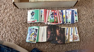 1991 Score Football Cards, Hundreds of Cards, Stars Included, Looks Like its Nearly a Complete Set