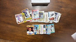 Box of Hockey Cards, Lots of Stars Wayne Gretzky, Mario Lemieux, Jaromir Jagr and More