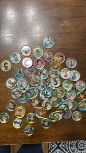 Plastic Case Filled With Topps Coins, Lota of Stars