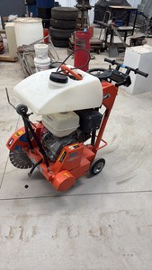 Norton C1318P Gas Concrete Saw
