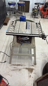 Delta Shop Master 10 inch table saw TS200LS