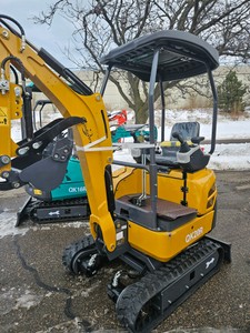 Mini Excavator QK20R with hydraulic thumb