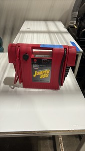 Portable engine starter jumper 850