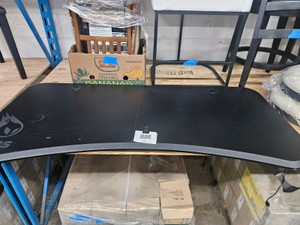 DPS Radius 60 Gaming Desk
