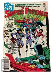 The Super Friends #7- DC Comics - 1st Appearance of Wonder Twins