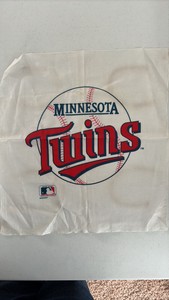 Minnesota Twins Team Issued Homer Hanky