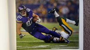 Kyle Rudolph Minnesota Vikings Team Issue Picture 8x10