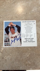 Gaylord Perry Autographed 8x10 Baseball Picture