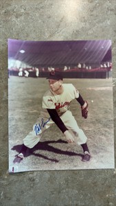 Bob Lemon Autographed 8x10 Baseball Picture