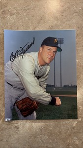 Bob Friend Autographed 8x10 Baseball Picture