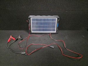 POWOXI Polysilicon 7.5-Watt 12-volt Solar Panel.