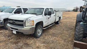 2011 Chevy 3500 Long Box