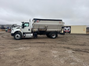 2022 INTERNATIONAL HV FEED TRUCK