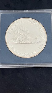 1986 50% silver Canadian Dollar .375 Ozt of Silver