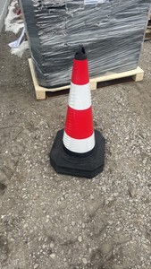 SAFETY TRAFFIC CONESSDLANCH2025UnusedIRSTC (50 cones)