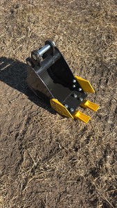 20CM Toothed BucketIR2025Unused