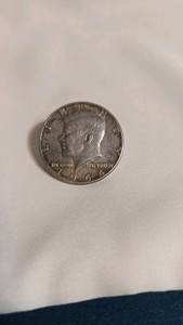 1964 KENNEDY HALF DOLLAR COIN