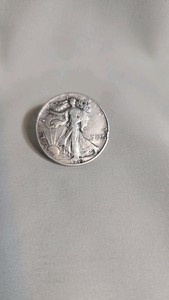 1943 WALKING LIBERTY HALF DOLLAR