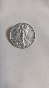 1942 WALKING LIBERTY HALF DOLLAR