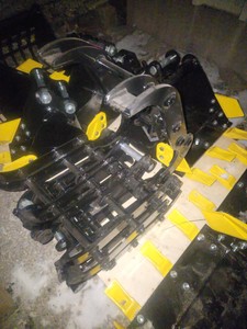 Mini Excavator Wood Grabbing Attachment