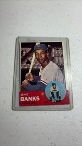 TOPPS Ernie Banks Chicago Cubs Card