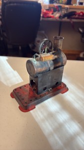 VINTAGE Mamoa steam engine toy