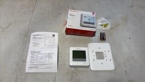 HONEYWELL T4 pro thermostat