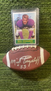 Minnesota Vikings, Mike Tingelhoff autographed Mini Football and Rookie card
