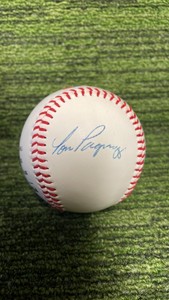 Pedro Guerrero baseball with autograph St Louis Cardinals