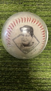 Lou Gehrig commemorative baseball