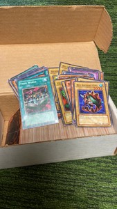 Yu-Gi-Oh mixed lot approximately 200 cards