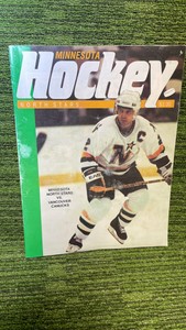 1990 November Minnesota hockey North Stars first Vancouver Canucks magazine