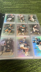 2000 Fleer Showcase completed set (#1-100)