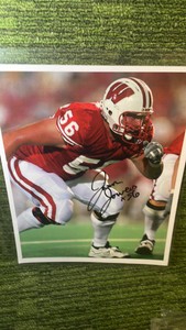 Wisconsin Badgers number 56 autograph 8 x 10