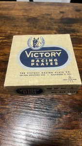 1940s-1950s victory racing plates in box horse racing shoes
