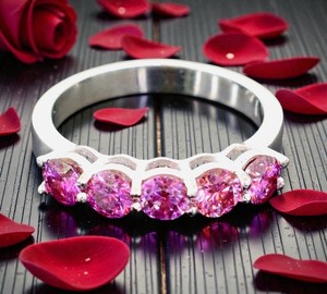 Certified 2.10Ct Pink Diamonds Solitaires Band Ring