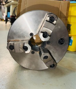 3-Jaw self-centering lathe chuck