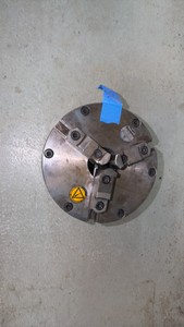 3-Jaw self-centering lathe chuck