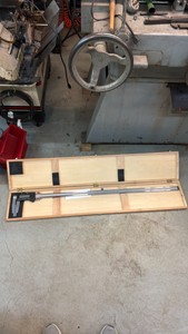 DIGITAL Caliper in wooden box